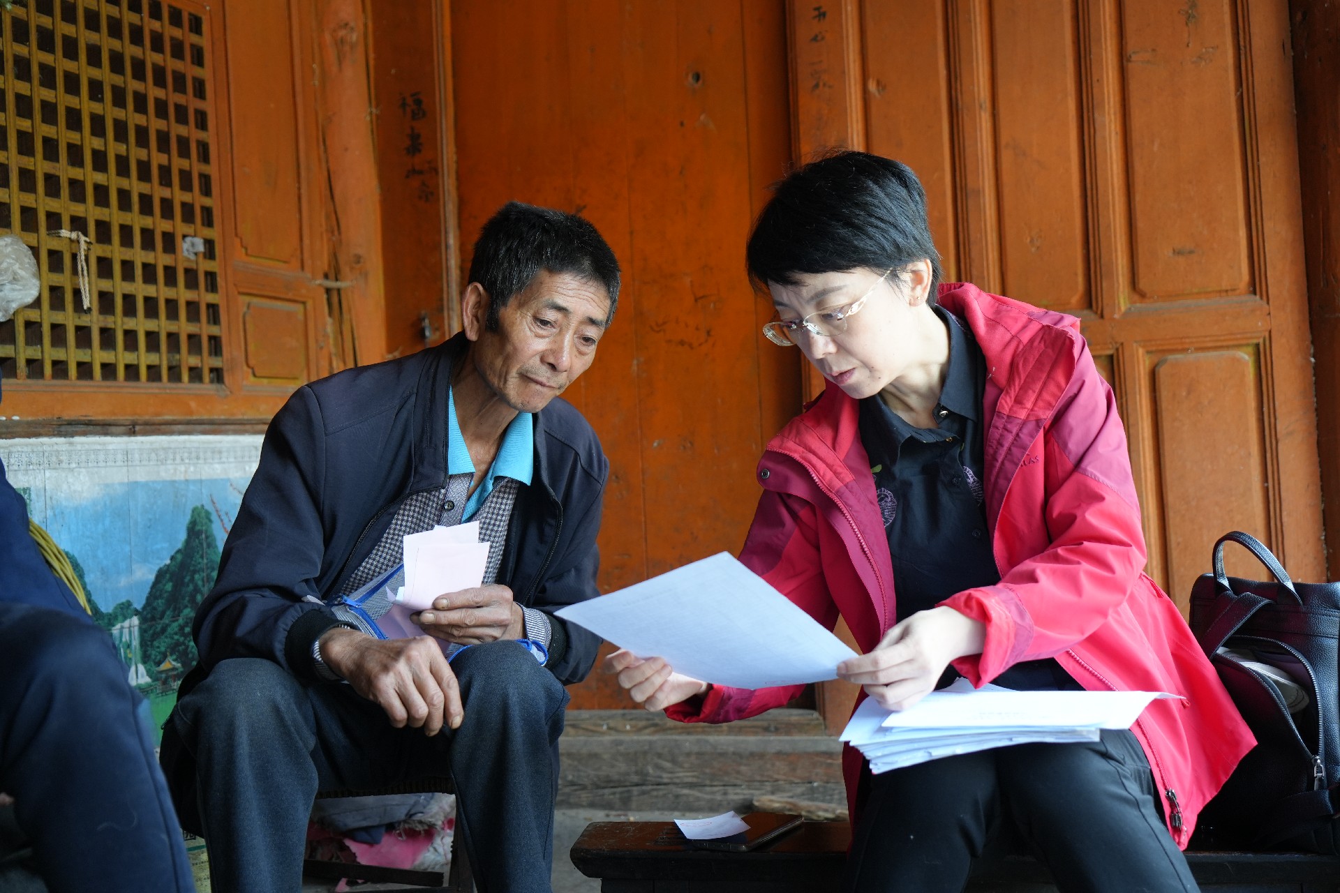 大理技师学院情系马花村：暖心走访送关怀，宣讲精神促振兴