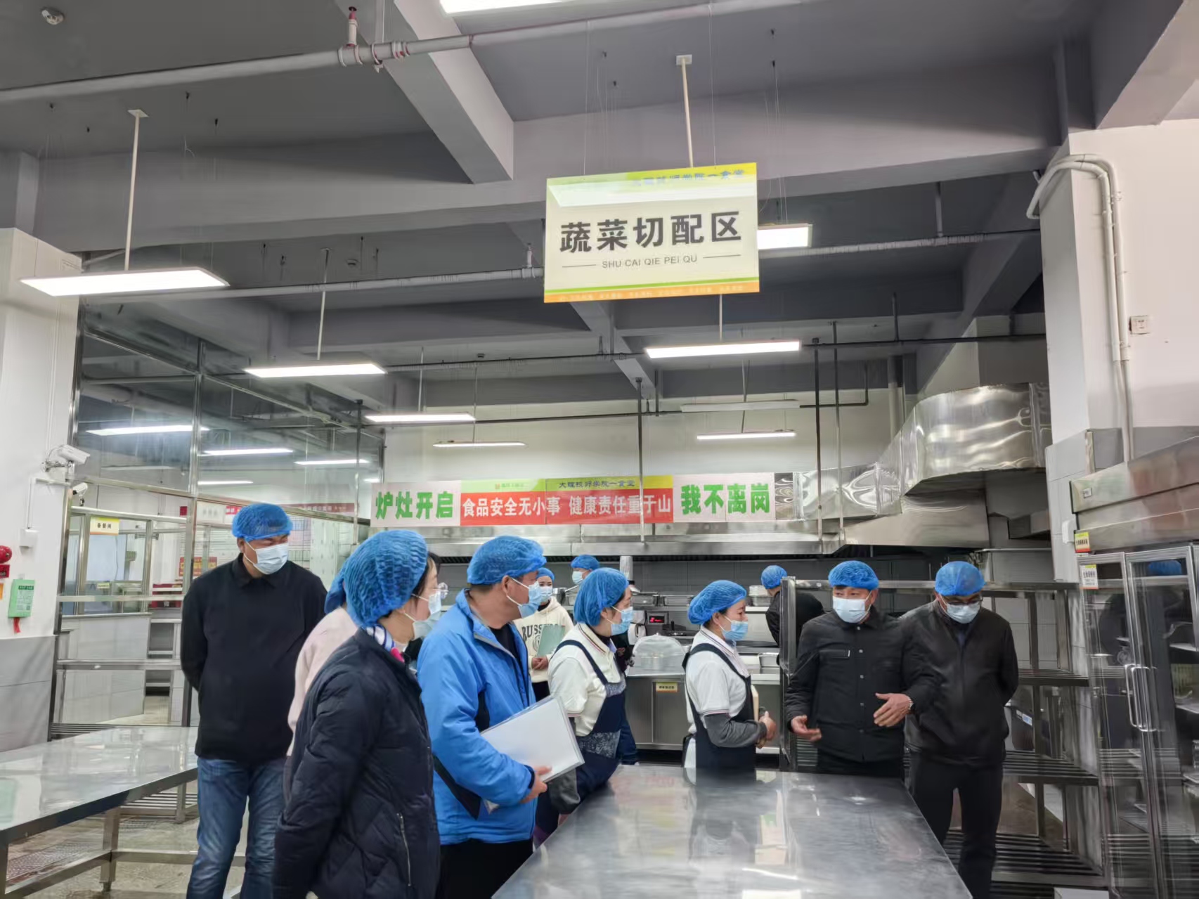 州教育体育局、州人社局对学院进行春季学期综合检查